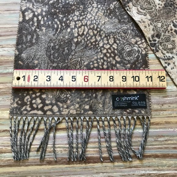 Cashmink Brushed Acrylic Scarf Beige Floral Leopard Print Made in Germany 11x52" - Picture 2 of 3
